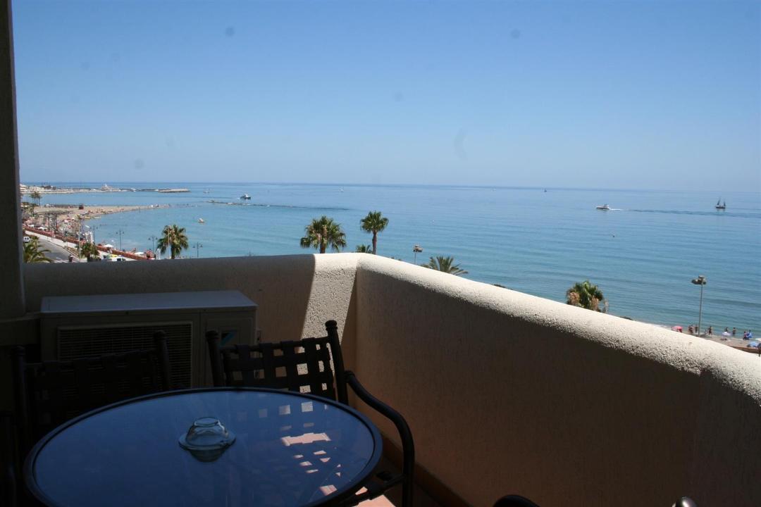 בנאלמדנה Benalbeach Sea Front מראה חיצוני תמונה